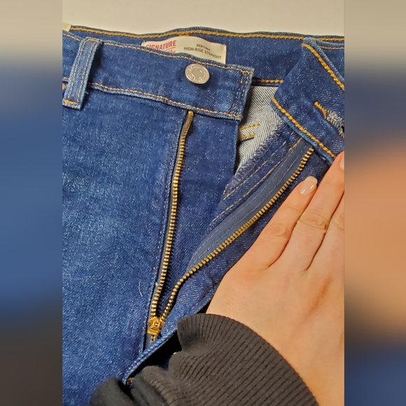 Levi Strauss Signature High Rise Straight Jeans - Picture 5 of 11